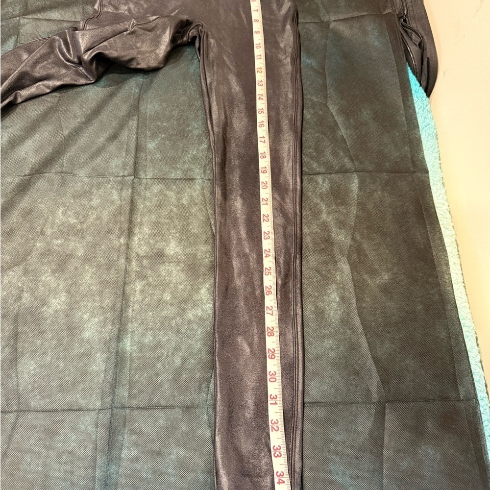🔥Spanks Black Shimmer women’s Black Faux Leather Leggings🔥 - Picture 7 of 9